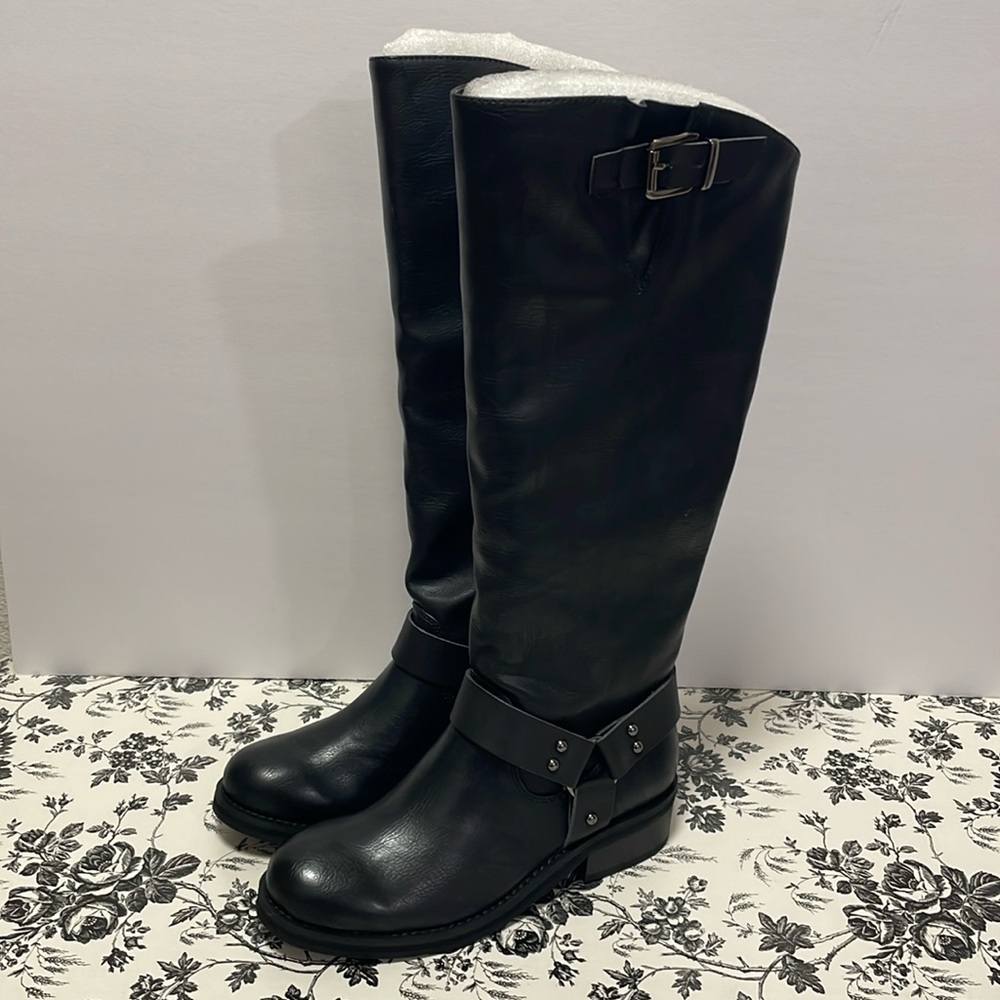 Very Volatile Meridee Nevada Black Boots New
